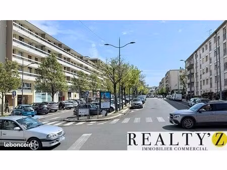 fonds de commerce 256 m²