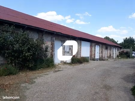 local d'activité 50 m²