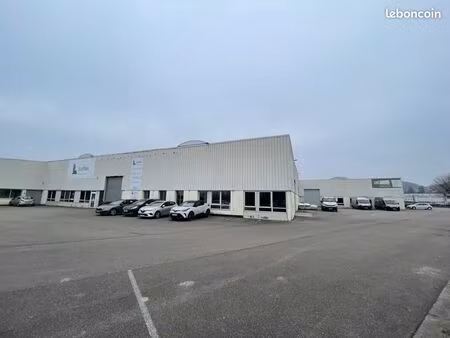local d'activité 436 m²
