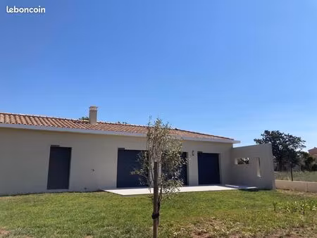maison d’architecte neuve plain-pied 120 m² – 870 m² – garage 26 m² – prestations haut de 