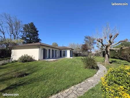 maison familiale lumineuse 110 m² avec grand terrain arboré