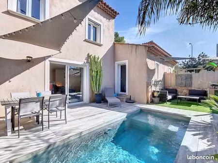 maison 4 pièces avec piscine  garage et parkings – sanary-sur-mer