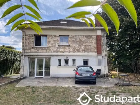 chambre 1 pièce 15 m²