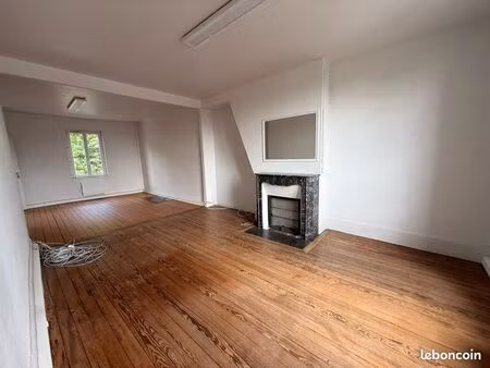 bureaux de 250m2 à louer au pied de la gare de meaux