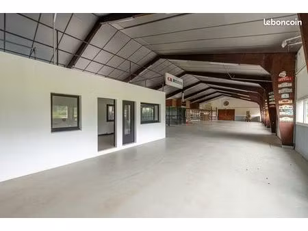 local 650 m² gisors