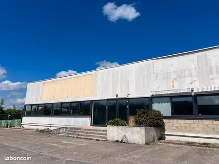 local commercial/dépôt 1230m² – axe rn ultra-passant – le châtelet en brie