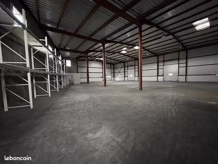 local 650 m² rivery
