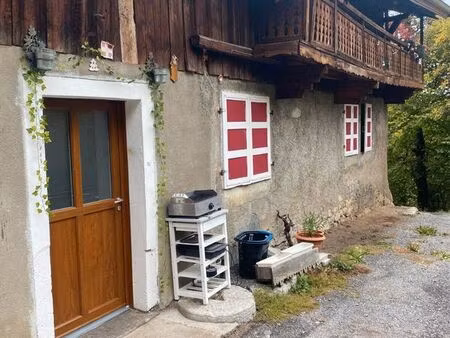 ferme mitoyenne et annexe (grenier savoyard)