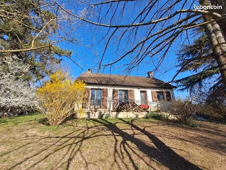 maison individuelle 4 chambres – 160 m² sur terrain clos et arboré de 2045 m²