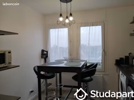 chambre 1 pièce 11 m²