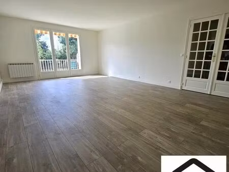 appartement 3 pièces 77 m²