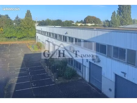 local bureaux 3 969 m²