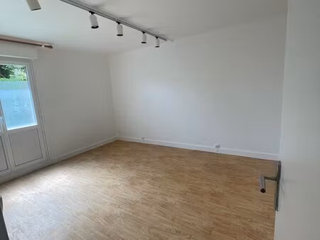bureau 18m2 médical / paramédical
