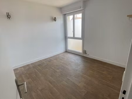 bureau médical / paramédical 11m2