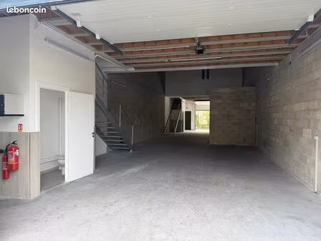 local d’activité + bureaux 95 à 220 m² – accès pl – ozoir-la-ferrière 77330