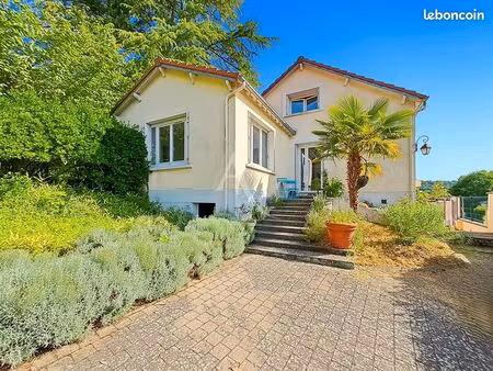 maison 6 pièces 145 m²
