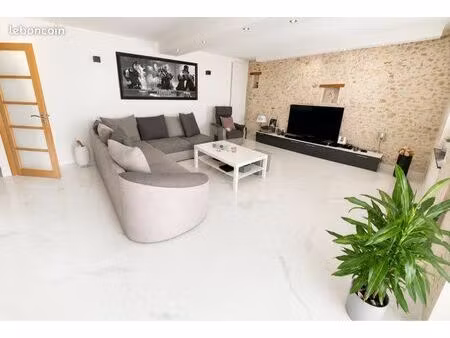 maison de charme rénovée avec suite parentale et garage