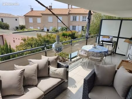 bandol - appartement t2  piscine et aperçu mer