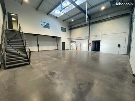 local d'activite 260 m² colomiers