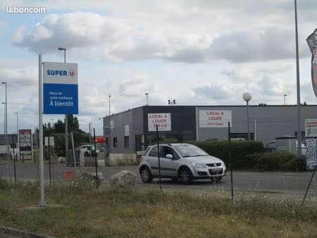 local 200m2