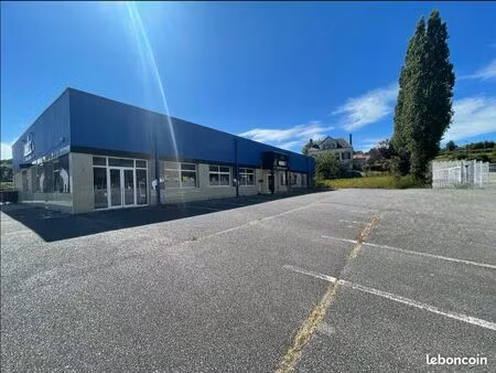 local commercial 768 m²