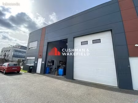 local d'activite 255 m² plaisance du touch