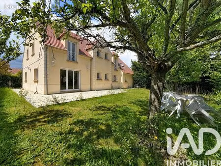 maison 8 pièces 210 m²