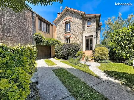maison 5 pièces 106 m²