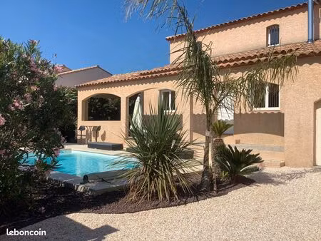villa 4 faces entièrement rénovée avec piscine à 10 min à pied de la plage