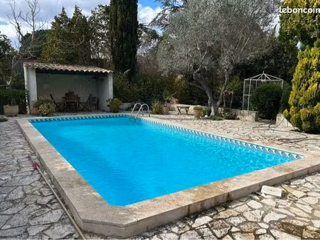 maison 300 m2
