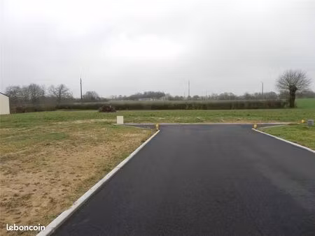 terrain 2755 m² évron