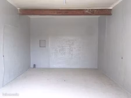 garage local entrepot 26 m² à louer à romans