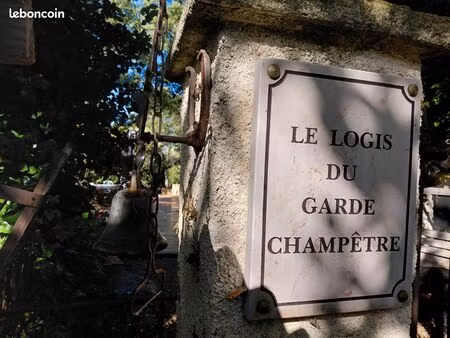 bastidon en pierres d'époque