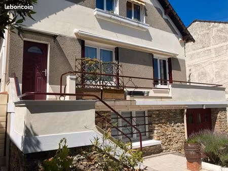 belle maison familiale de 7 pièces 155 m2 soubassement meulière près des écoles  commerces
