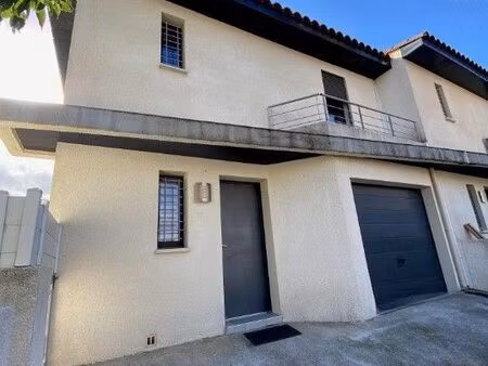 villa 4 pièces 83 m²