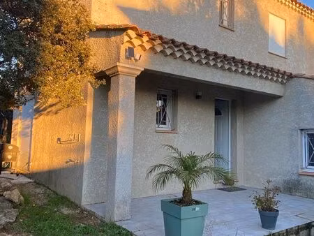 location villa vers pont du gard