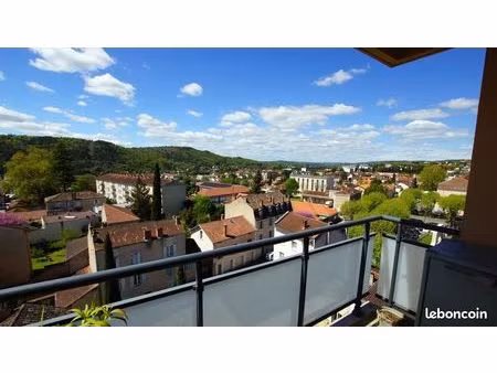 centre-ville de cahors appartement 65 m² avec parking - ascenceur - balcon