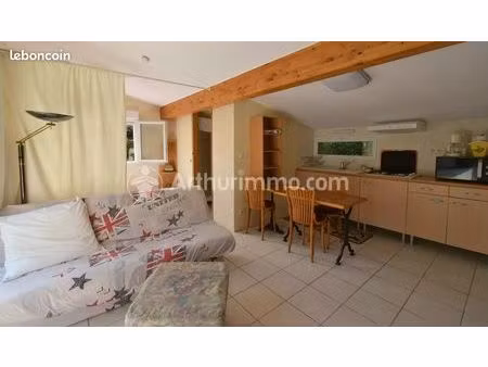studio 1 pièce 23 m²