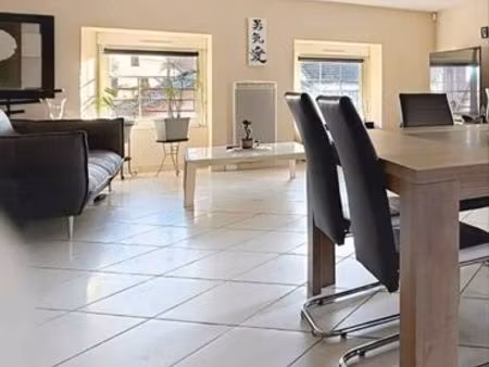 appartement t4 phaffans - 83 28 m² & terrasse privative  garage motorisé & cave