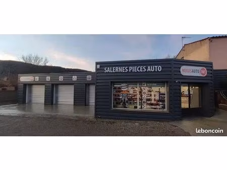 magasin pièces auto avec station montage