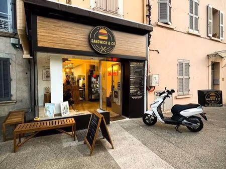 snack à vendre avec terrasse