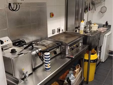 locale commercial / pizza & fast-food