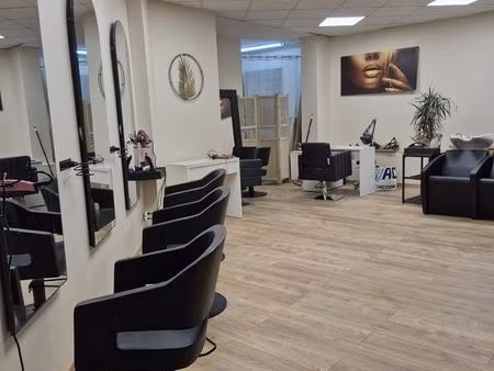 local commercial 43 m² emplacement de 1er ordre