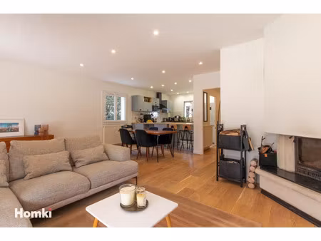 maison de luxe à vendre dans le quartier crepieux