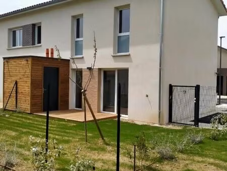 villa 3 pièces 65 m²