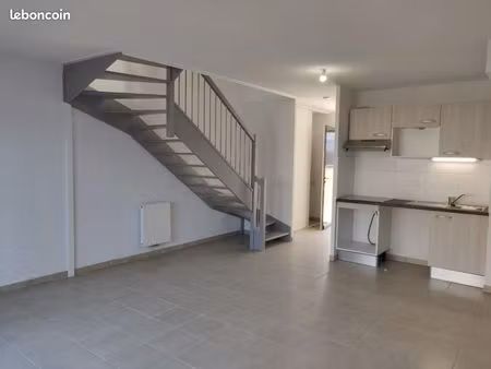 villa 3 pièces 70 m²