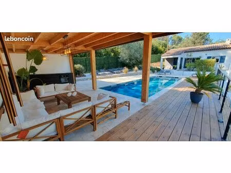 maison / villa avec appartement indépendant et piscine balinaise