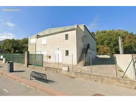 local 340 m² brignoles
