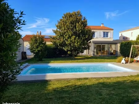 maison 11 pièces 175 m²