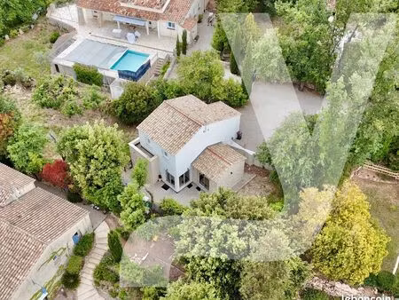 villa 3 pièces 85 m²
